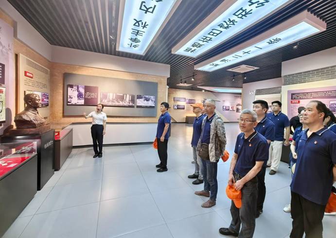 公司黨委組織開(kāi)展黨日活動(dòng) 公司黨委組織開(kāi)展黨日活動(dòng)